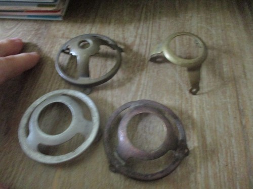 Ancienne griffe de lampe - 4),